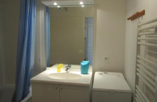 Villard-de-Lans Apartamento | Studio spacieux 32m², 4 pers., centre de Villard-de-Lans, terrasse, parking, proche commodités - FR-1-689-96