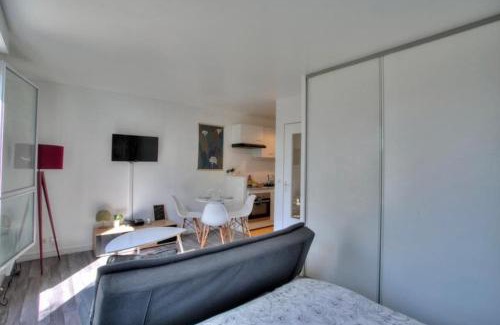Quartier Chatillon Apartamento | Studio spacieux avec terrasse et parking