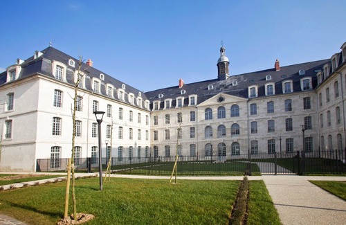 Sainte-Anne - Faubourg Noyon Apartamento | Studio moderne et spacieux, près monuments historiques | Wi-Fi Gratuit!