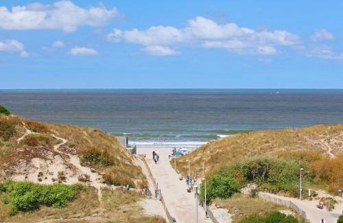 Bredene Apartamento | Studio Studio 806 by Interhome