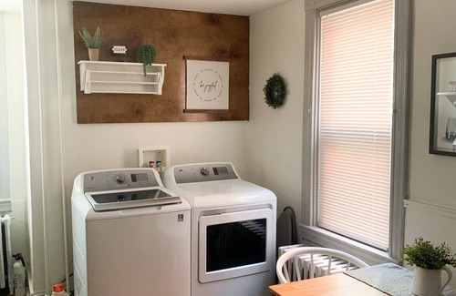 Lancaster Casa | Studio Style - open space No private bedroom Downtown Lancaster