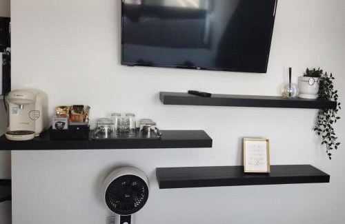 Tooting Apartamento | Studio style room, near Tooting Broadway station