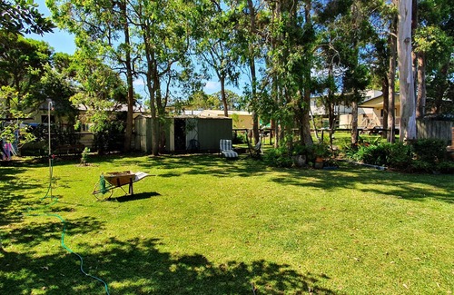 Callala Bay Apartamento | Studio style self contained room, steps to the beach.
