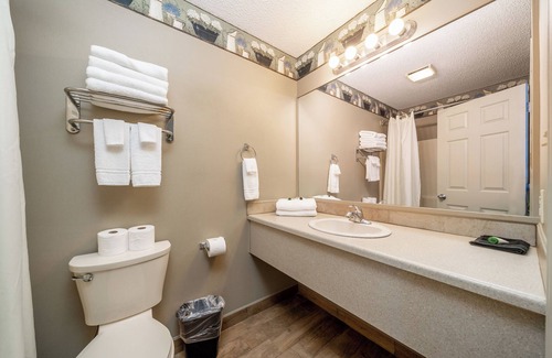 Rockwell Hotel | Studio Suite, 2 Queen Beds, Lake View, Upper Floor