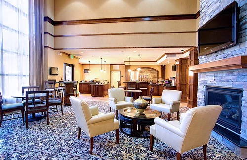 West Valley City Apartamento | Studio Suite | Free Breakfast + Pool, Hot Tub