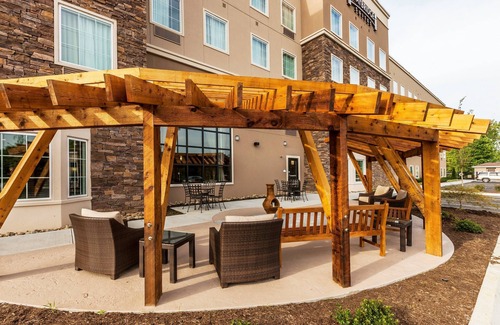 Farragut Apartamento | Studio Suite in Knoxville | Shared Outdoor Pool