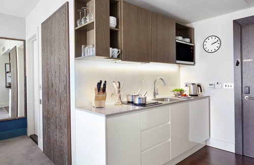 Prince's Apartamento | Studio Suite in London | Business Centre On-Site + Free Wi-Fi