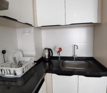 Kampung Sungai Nibong Apartamento | Studio Suite near Queensbay Bayan Lepas 4pax