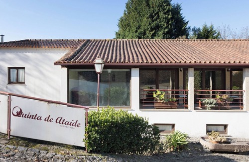 Amares Apartamento | Estudio 'Suite - Quinta Da Ataíde' con vistas a la montaña, piscina compartida y Wi-Fi