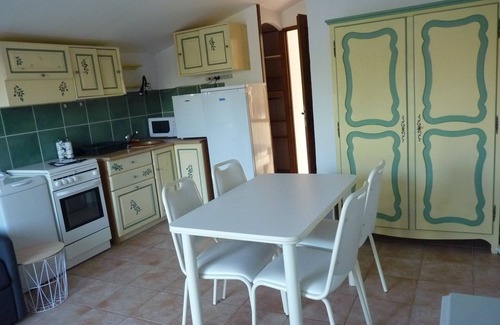 Bagnols-sur-Ceze Villa | Estudio con picine en Provenza Occitanne