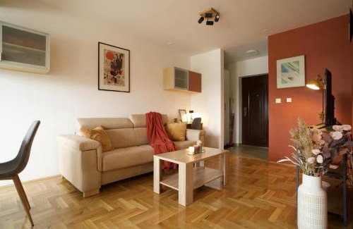 Osijek Apartamento | Studio Terracotta Osijek, free parking