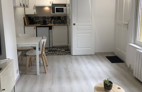 Chantiers Apartamento | Studio - The small courtyard of Versailles 🏠
