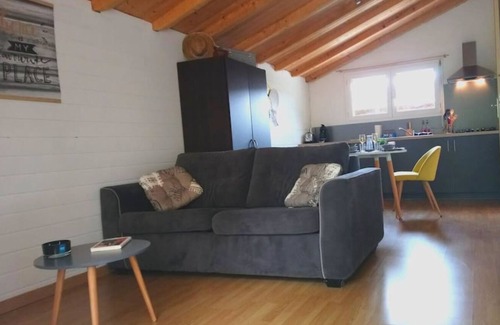 Carayac Apartamento | Estudio La dirección desconocida 30m2 con wifi de la piscina en el salvaje Raro!