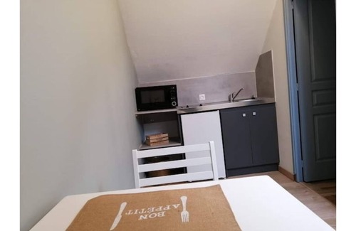 Le Creusot Apartamento | Studio Tout Équipé, Wifi, Arrivée Autonome