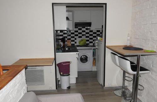 Limoges Apartamento | Studio très confortable