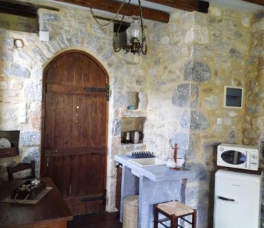 East Mani Apartamento | Studio Tsiliviani