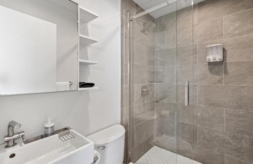 University Heights Casa | Studio Verde- Free Parking, Central