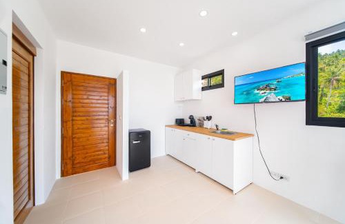 Maret Casa | Studio villa Seaview private pool 5 mins from beach