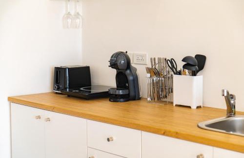 Maret Casa | Studio villa Seaview private pool 5 mins from beach