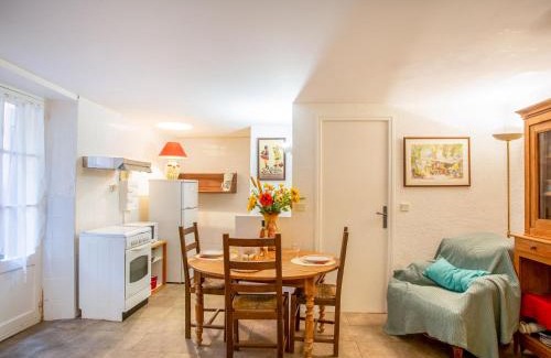 Bormes-Les-Mimosas Apartamento | Studio Village de Bormes les Mimosas by Interhome