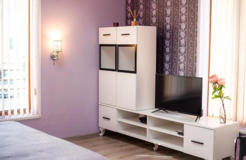 Burgas Center Apartamento | Studio Violet