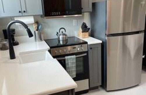 Arnot Cabina | Studio w/ A/C + Gorgeous Views | Private Entry