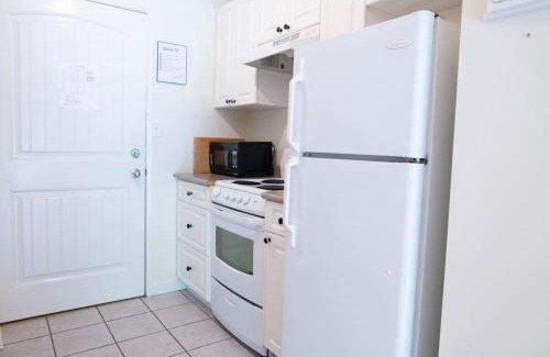 Harrison Hot Springs Apartamento | Studio w Balcony with Smart TV and 2 Min Walk to Lake