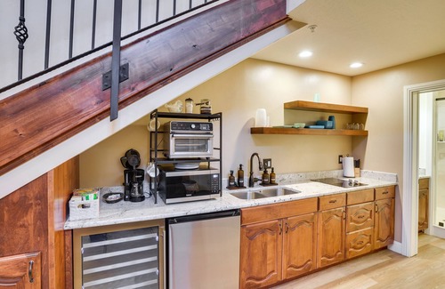Cedar City Apartamento | Studio w/ Fireplace: Walk to Downtown Cedar City!