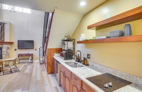 Cedar City Apartamento | Studio w/ Fireplace: Walk to Downtown Cedar City!