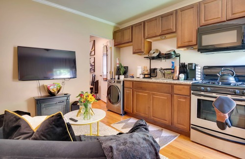 View Park-Windsor Hills Apartamento | Studio w/ Hot Tub Access, 4 Mi to SoFi Stadium