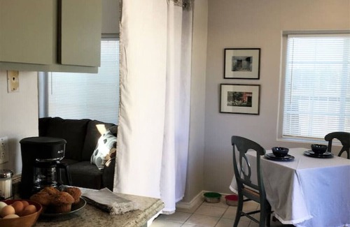 Mesilla Park Casa | Studio w/queen bed, pets ok, 3 min to Farmer's mkt
