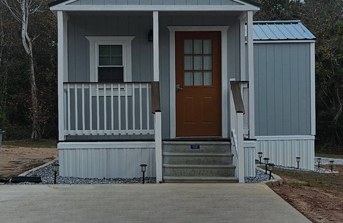 Phenix City Apartamento | Studio w/spacious bathroom 14 miles to Ft Benning/Ft Moore
