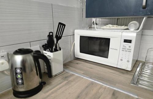 Purley Apartamento | Studio with 3 beds- 20 min from London Bridge and Gatwick Airport