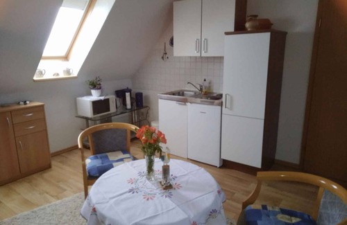 Gingst Apartamento | Apartamento vacacional con barcacoa en la terraza