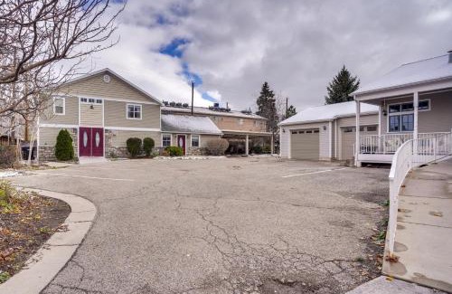 Cedar City Apartamento | Studio with Fireplace Walk to Downtown Cedar City!