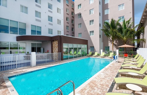 Seybold Apartamento | Estudio con transporte gratuito al aeropuerto a MIA | Desayuno de cortesía + acceso a la piscina