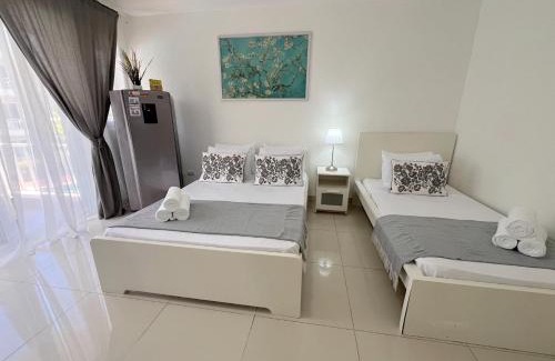 Bavaro Apartamento | Studio with garden views