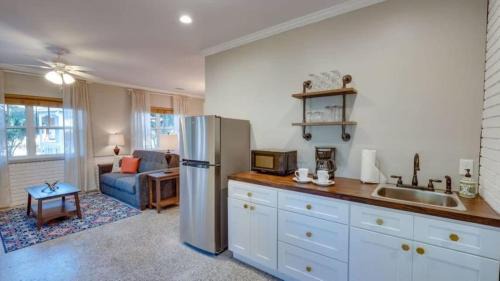 Thunderbolt Casa | Studio with Gazebo-Swanky Savannah Style