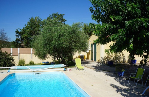 Vins-sur-Caramy Casa | Estudio con piscina climatizada.