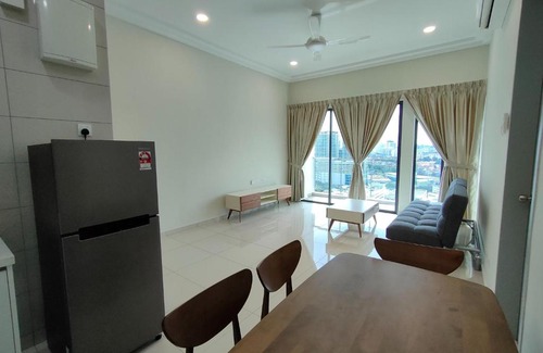 Sungai Buloh Apartamento | Studio with KLCC View by Gavin