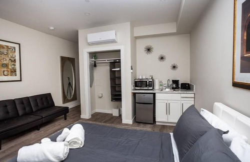 Bankers Hill Hotel | Studio with Large Balcony- San Diego Gateway