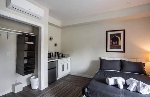 Bankers Hill Hotel | Studio with Large Balcony- San Diego Gateway