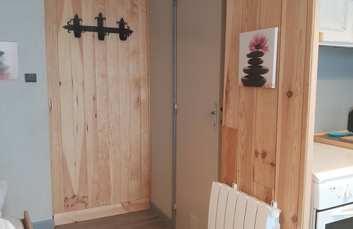 Le Bourg-d'Oisans Apartamento | Estudio con vista a la montaña.