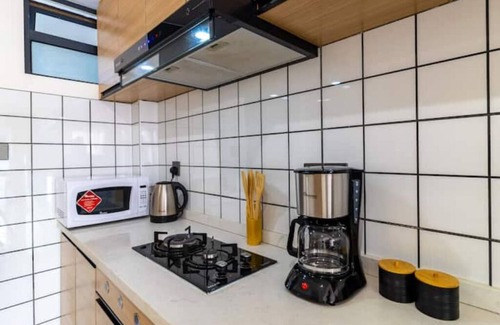 Kitisuru Apartamento | Studio with Pool and Gym near Two Rivers&UN Nairobi