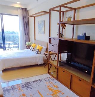 Balok Apartamento | Studio with Privacy Balcony and NETFLIX at TimurBay Sea Front Residence