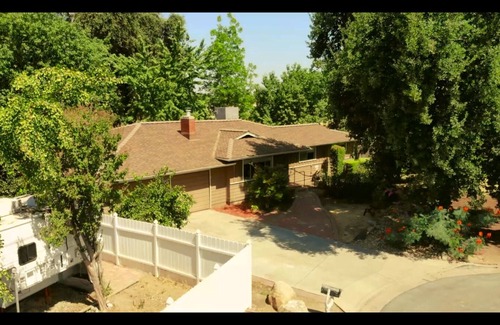 Visalia Apartamento | Studio with private entrance, centrally located