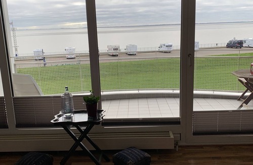 Innenhafen Apartamento | Studio with sea view and large loggia - direct access to the North Sea
