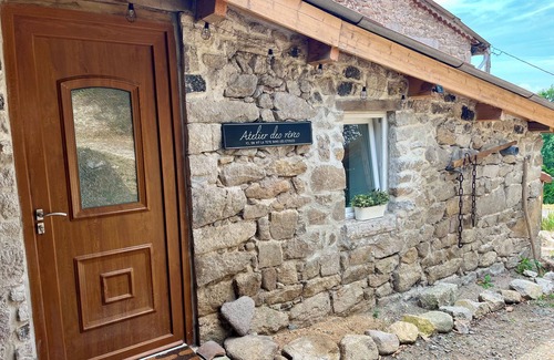 Vollore-Ville Apartamento | Studio with separate entrance on a 9-hectare estate