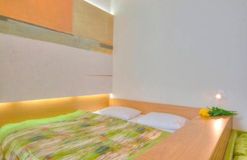 Verkhnie Misto Apartamento | Studio with spa at Mykhailivs'kyi In