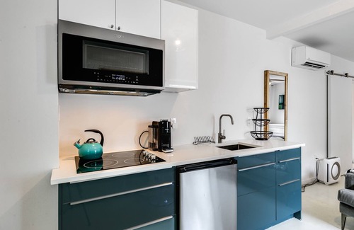 Buena Vista Cabaña | Studio with style in Design District